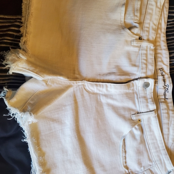 Shorts - Picture 4 of 5